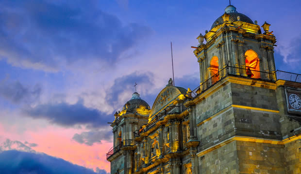 Estos son los cinco destinos lunamieleros más románticos de México