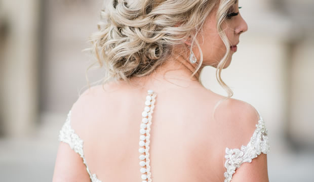 Estos vestidos de novia con botones te robarán el corazón