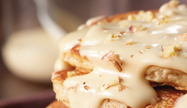 Prepara deliciosos hot cakes con leche condensada en tan solo unos minutos con tu Sandwichera Koblenz