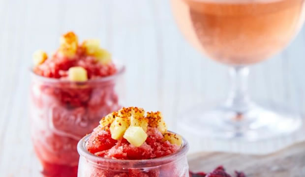Granita de jamaica, ¡lo mejor que le pudo pasar al verano!