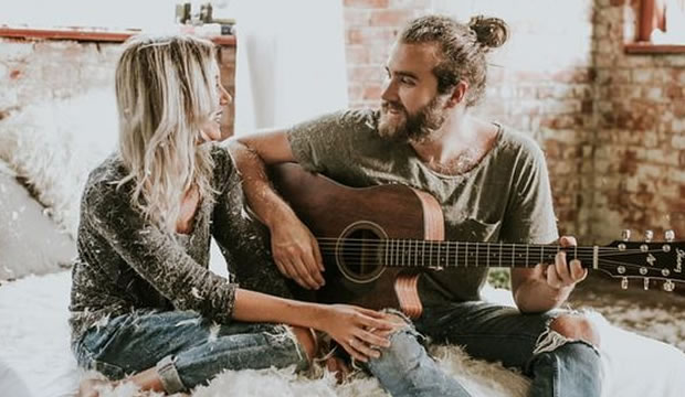 Siete ideas para celebrar tu aniversario en casa durante la pandemia