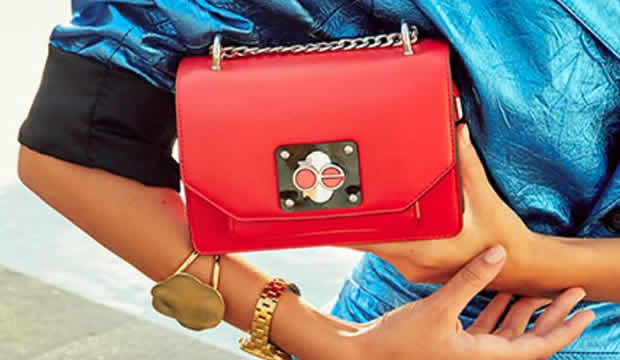 Bolsos rojos: de tendencia a básicos de fondo de armario