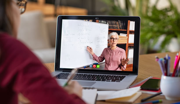 La importancia del bienestar del profesor en línea