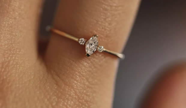 Anillos de compromiso minimalista
