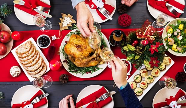Cinco razones por las que te duele el estómago con los excesos navideños