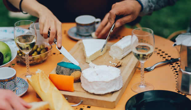 ¿Es adictivo el queso?
