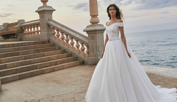 Victoria Jane por Roland Joyce colección novias 2023