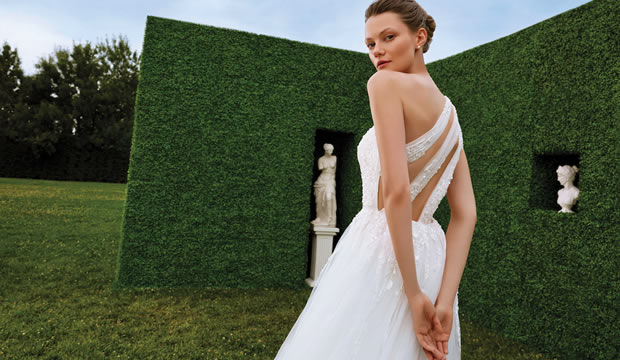 Estos son los impresionantes vestidos de novia de un solo hombro de los que todas las novias están hablando