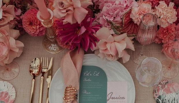 Ideas para incluir el color rosa en la paleta cromática de tu recepción de bodas