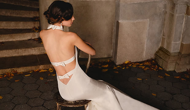 25 vestidos de novia minimalistas y atemporales para una elegante boda de otoño