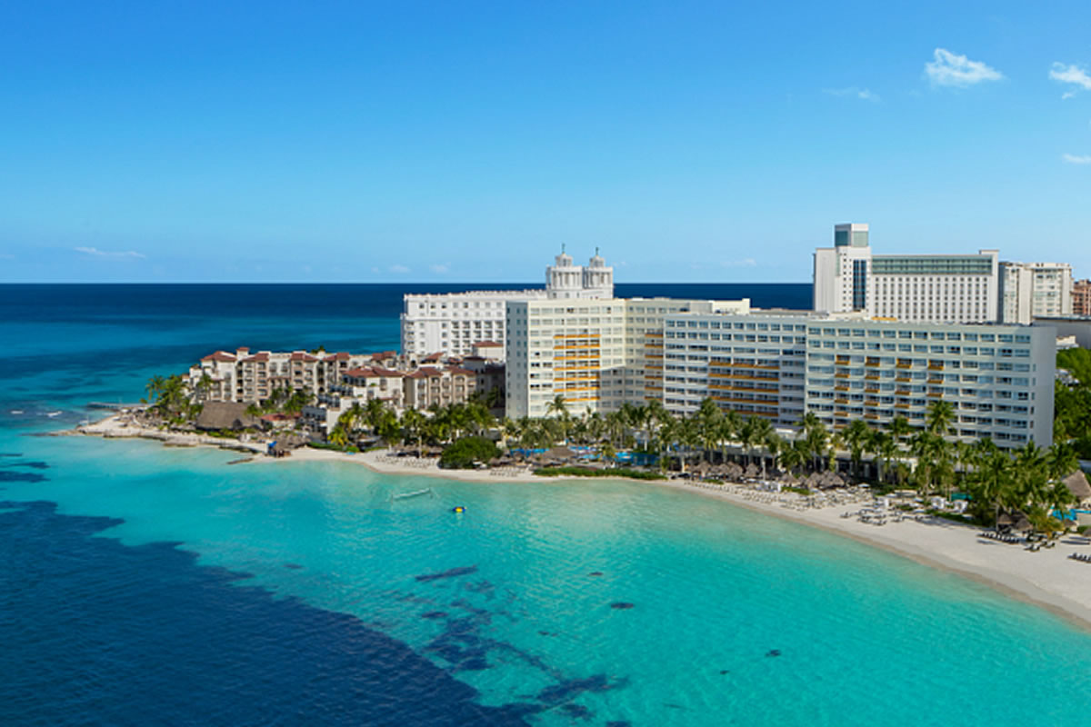 Vive la experiencia de una boda maravillosa digna de la gran pantalla en Dreams Sands Cancún Resort & Spa