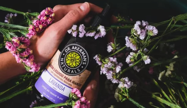 Estos son nuestro favoritos de ‘skincare’ de la marca mexicana Dr. Akerman’s