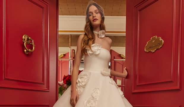 Adornos florales espectaculares en vestidos de novia serán la tendencia nupcial de 2025