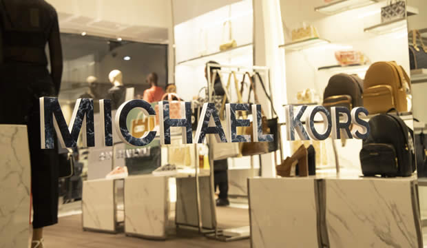 Michael Kors celebra la reapertura de su boutique en el Centro Comercial Santa Fe, en CDMX
