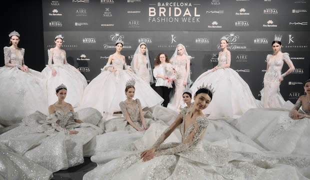 Julia Kontogruni colección novias 2025