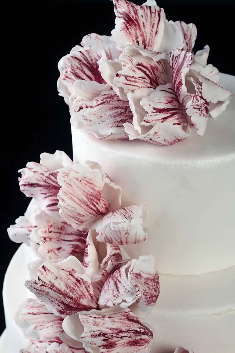 Cinco tendencias en pasteles de boda que continuarán triunfando este 2024