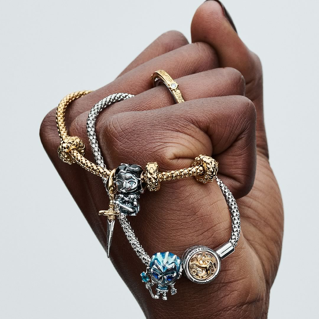 Estas son las piezas de joyería que sí o sí querrás tener si eres un verdadero fan de Game of Thrones