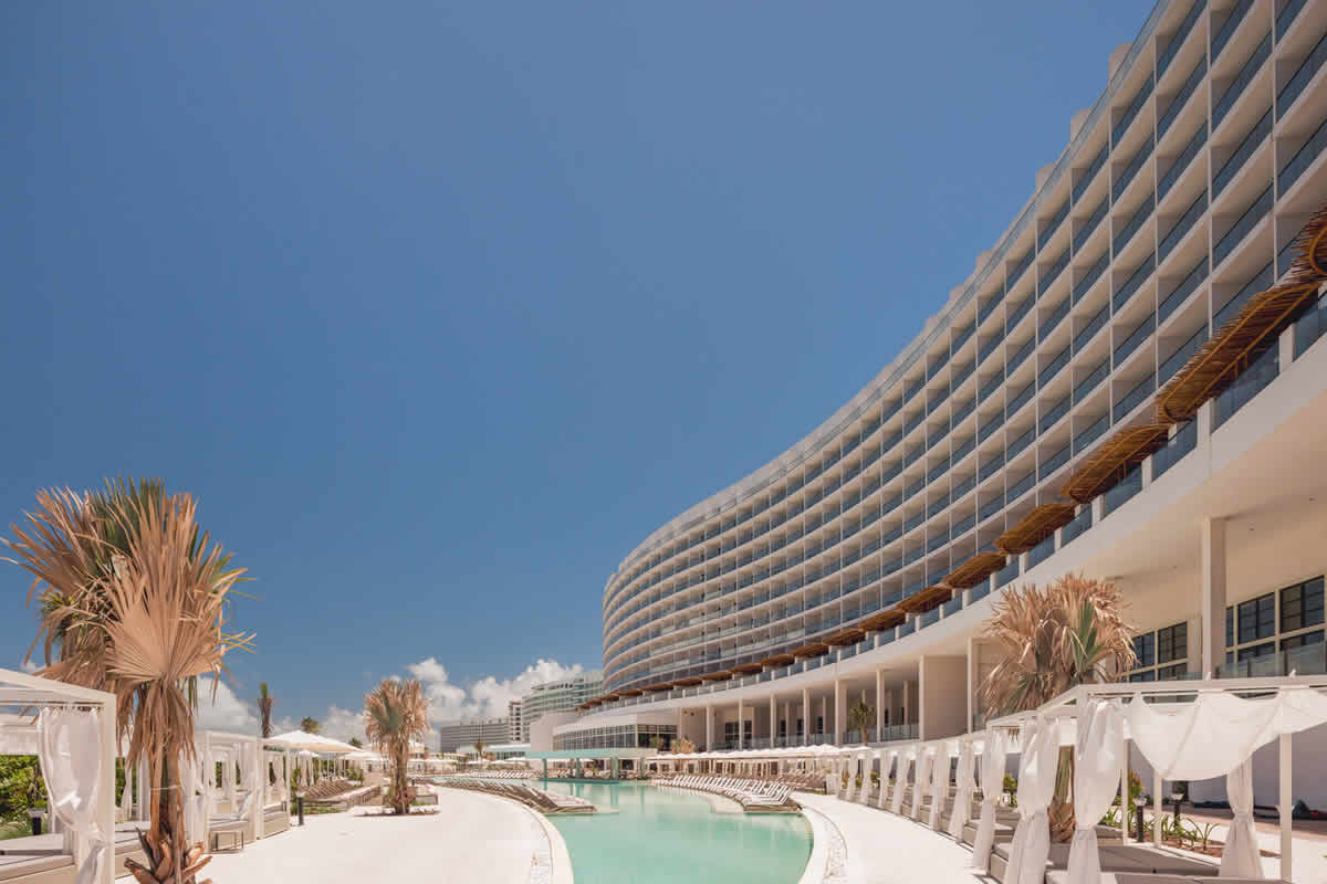 AVA Resort Cancun lanza una nueva era de viajes de lujo todo incluido