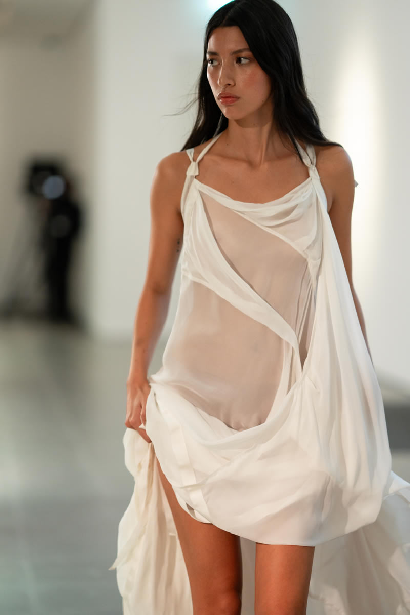 AllSaints celebra su 30 aniversario con “Metamorfosis”