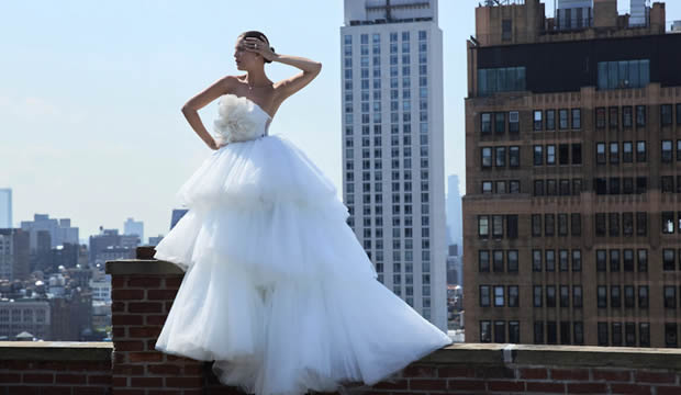Badgley Mischka colección Otoño 2025