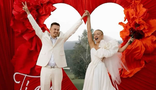 Asombrosos altares de boda inspirados en San Valentín que, sí o sí, querrás usar en tu ceremonia de bodas