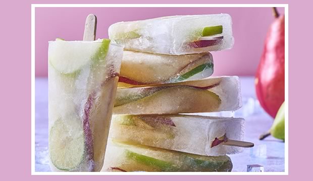Prepara estas deliciosas paletas heladas de pera y limón y ponle un alto al calor