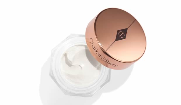 Charlotte Tilbury presenta su nueva Magic Cream Moisturizer con ácido hialurónico