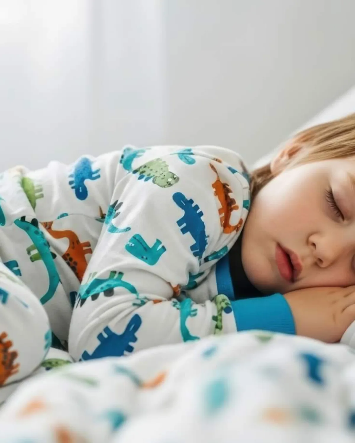 Respirar por la boca durante la infancia impacta el desarrollo óseo facial (y genera dientes chuecos)