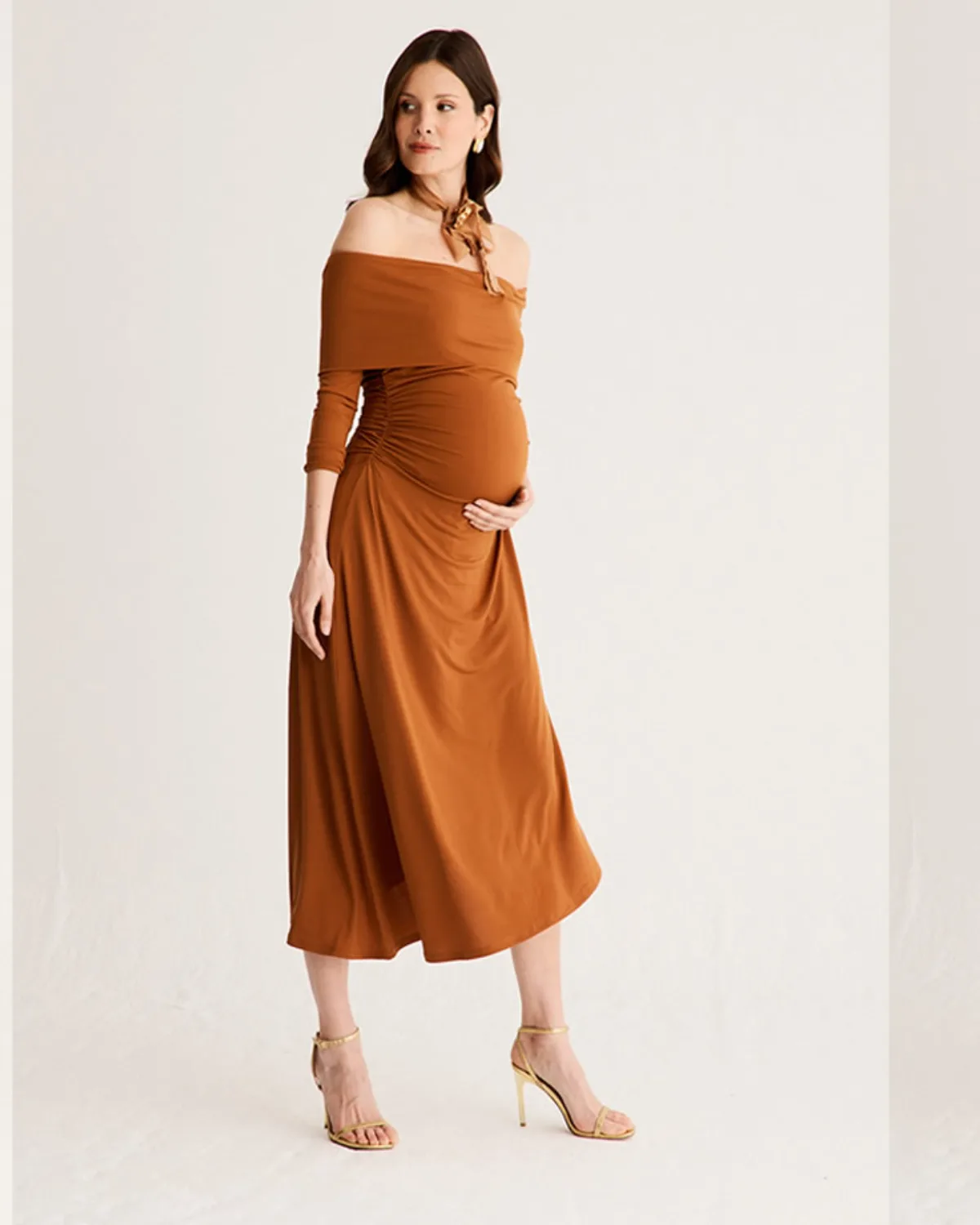 Estilo y sofisticación sin renunciar a la comodidad: los ‘maternity looks’ de Bruna para las invitadas