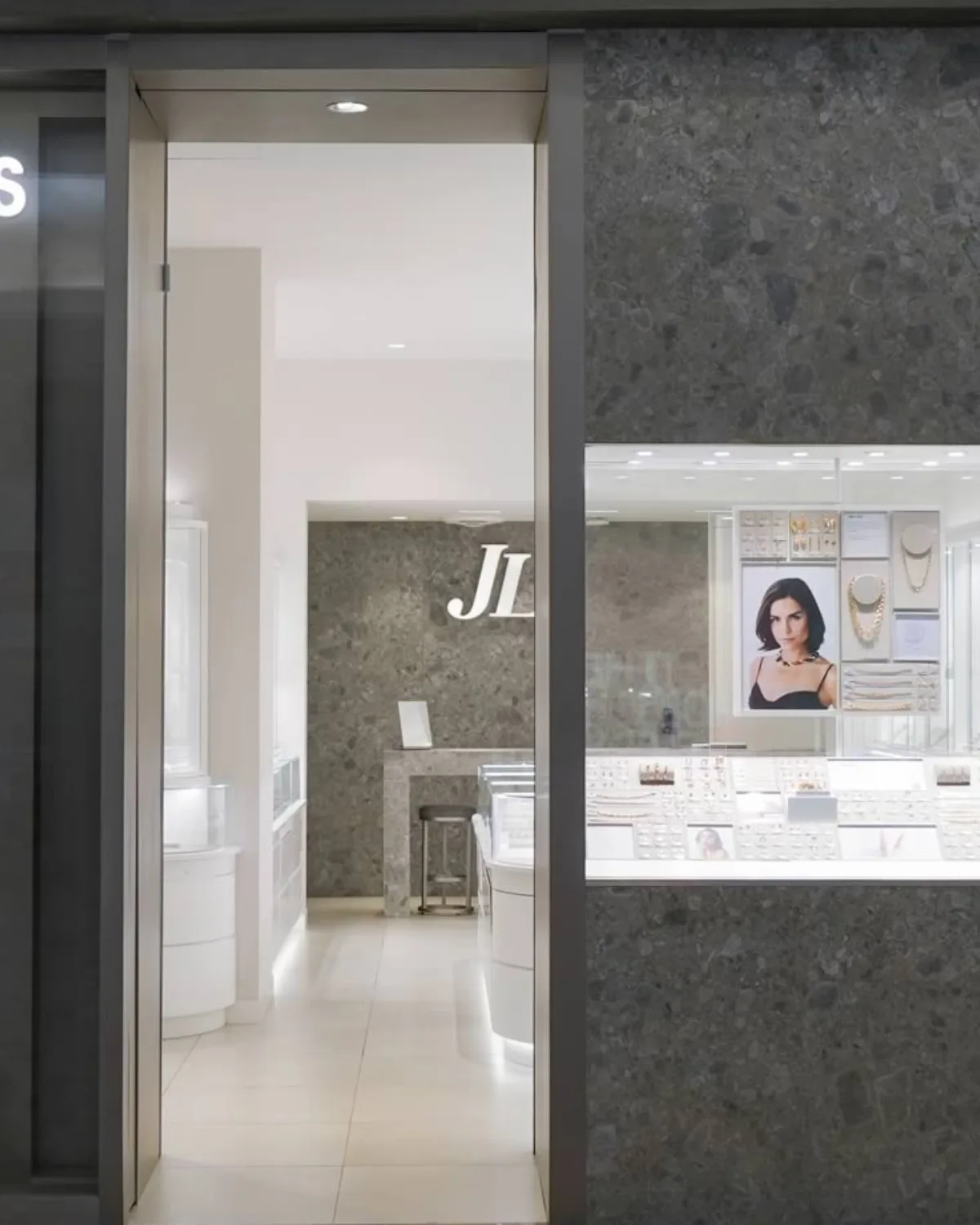 Jose Luis Joyerías presenta “Workday Wonders”, la exclusividad del oro de 18 quilates y diamantes para elevar cada día