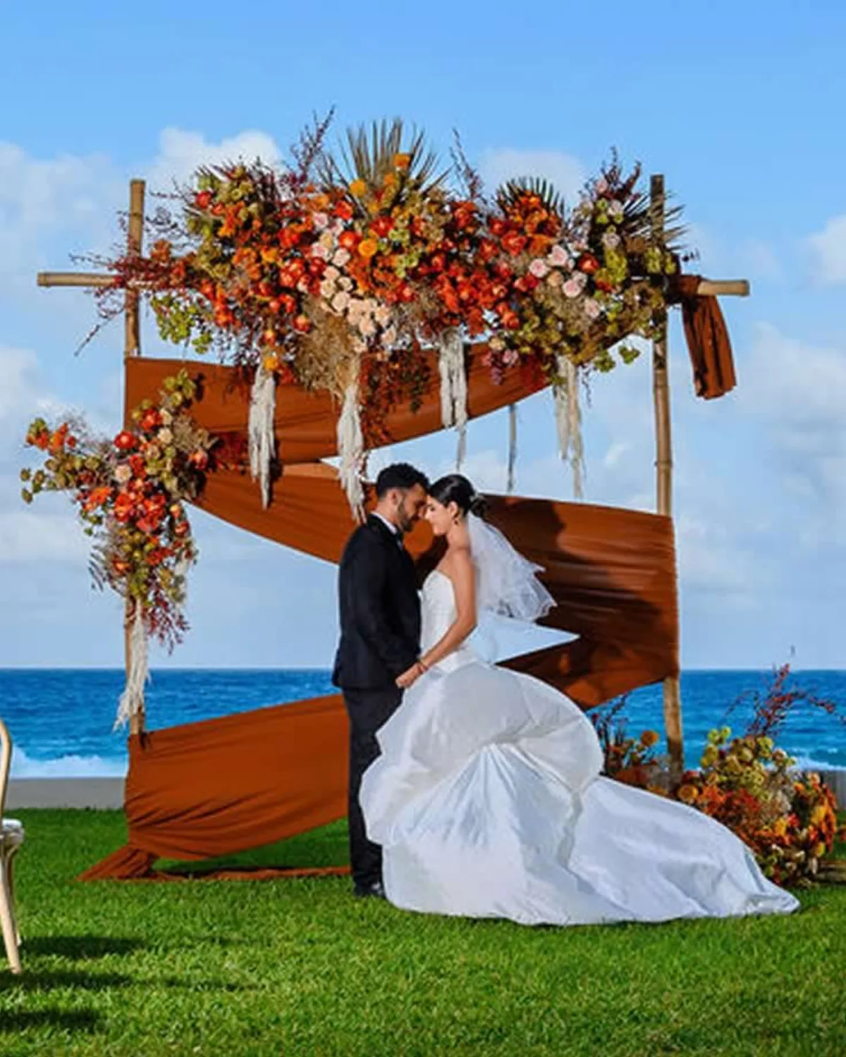 Los sueños se hacen realidad: planea una boda encantadora con el amor de tu vida en Hilton All-Inclusive Resort Cancun Mar Caribe