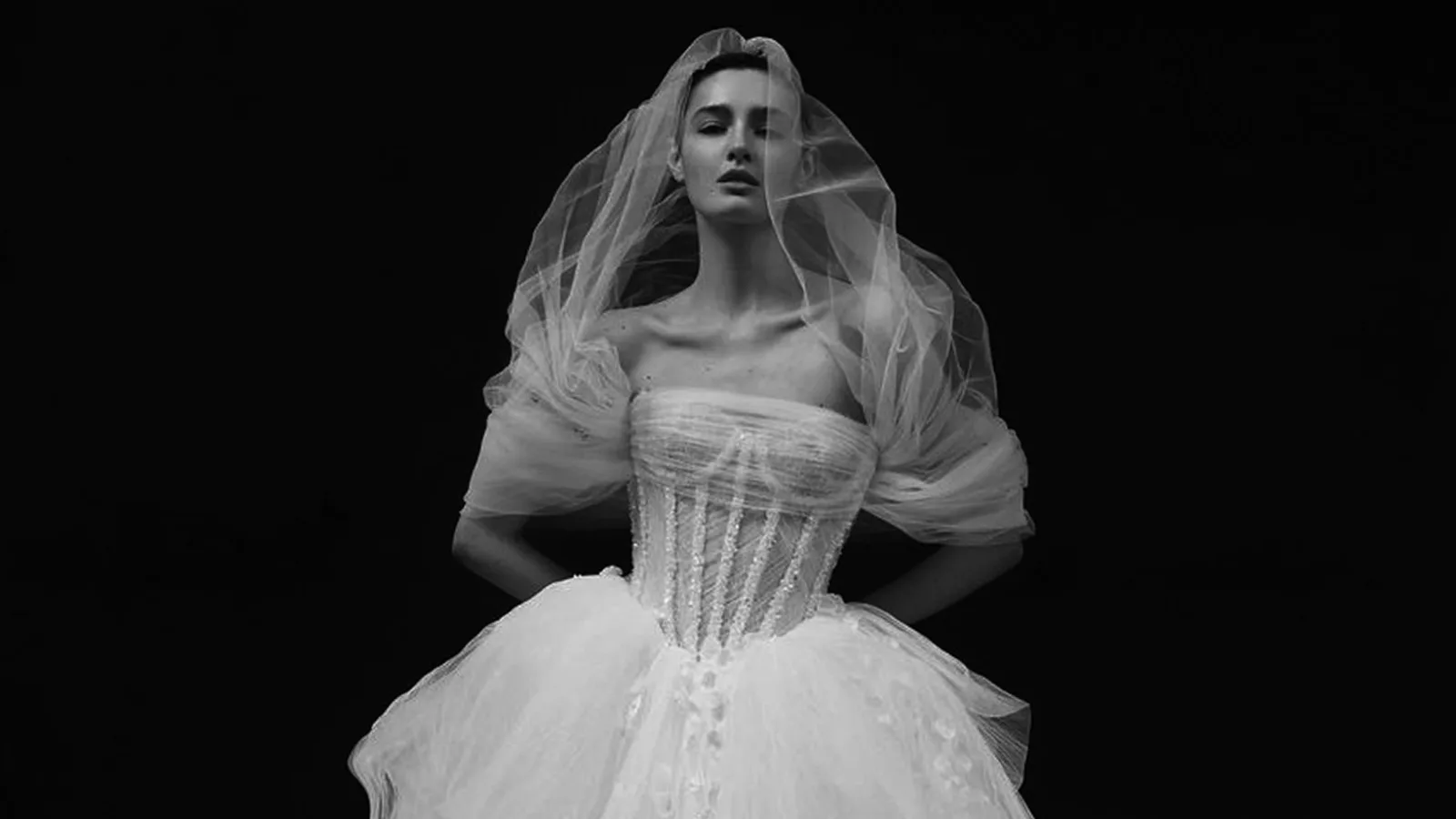 El corsé se reinventa: la tendencia nupcial que esculpe la silueta con arte