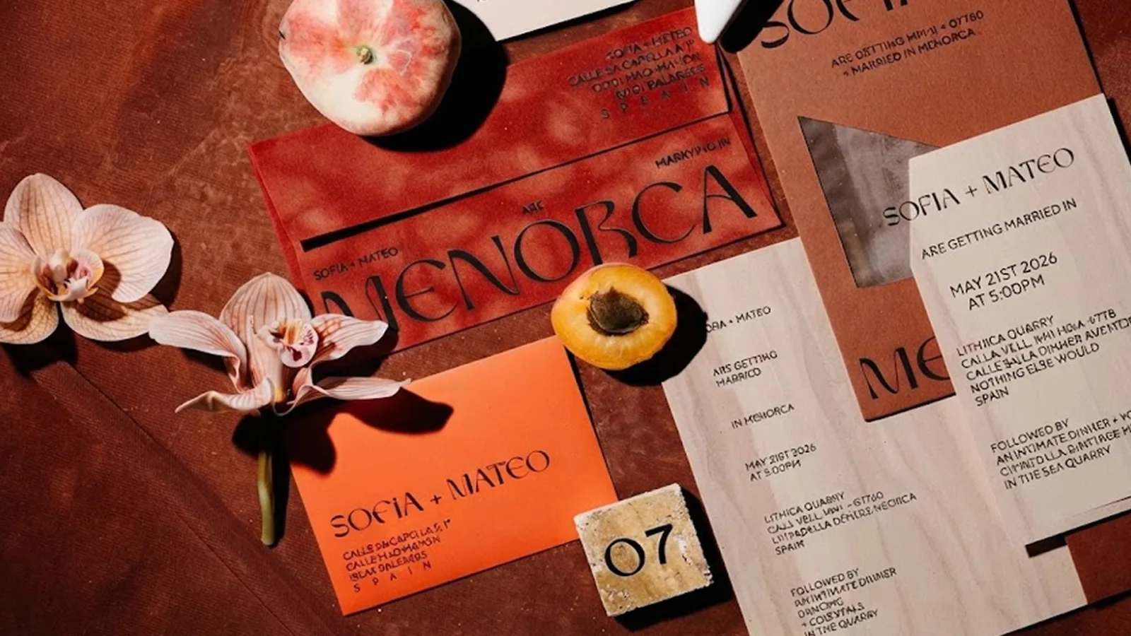 Las tendencias para las bodas de otoño transforman cada invitación en una pieza de arte táctil y coleccionable