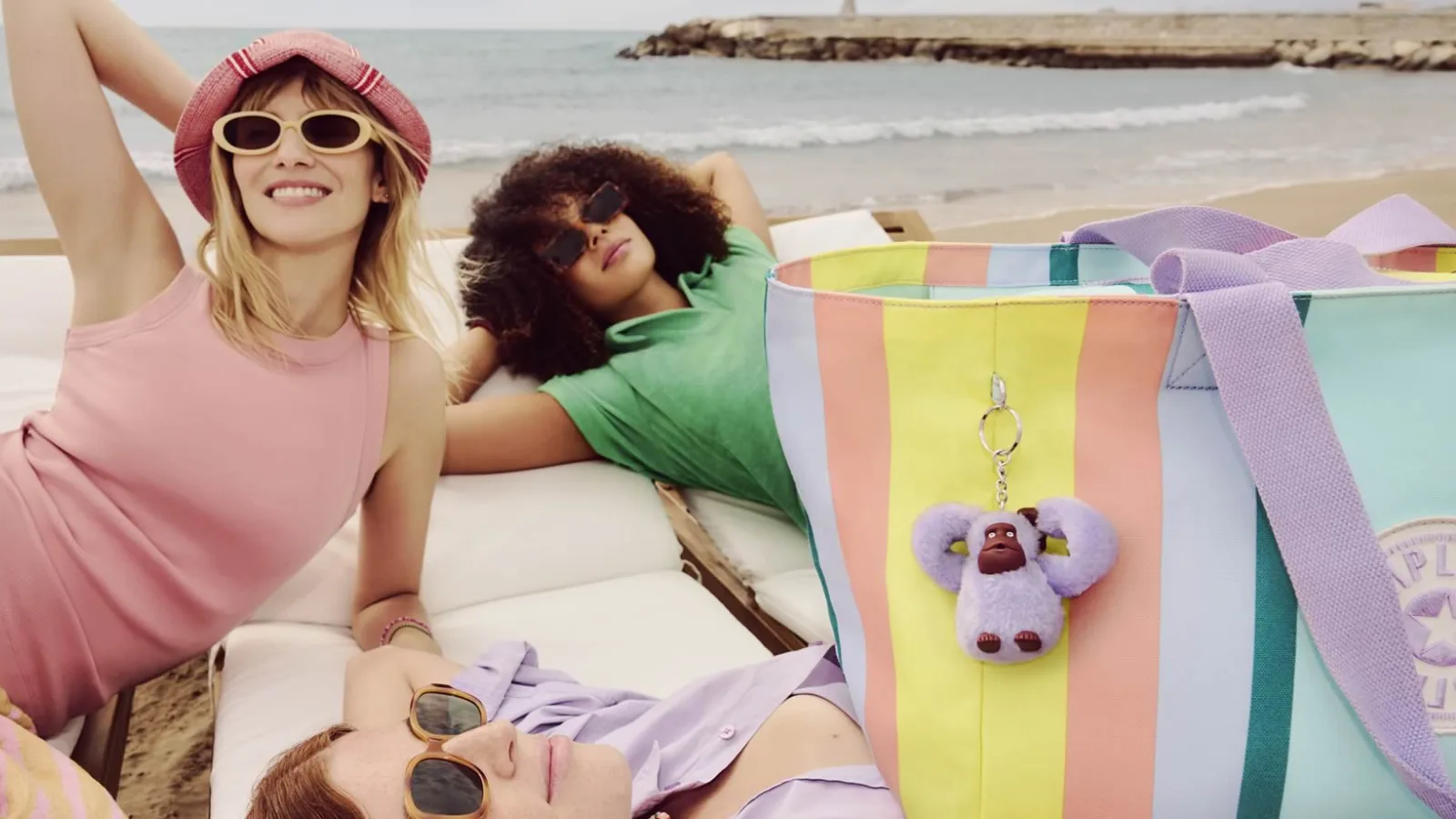 Kipling presenta Naomi y Naomi Pouch, las nuevas siluetas pensadas para escapadas espontáneas, días relajados y momentos lejos del caos