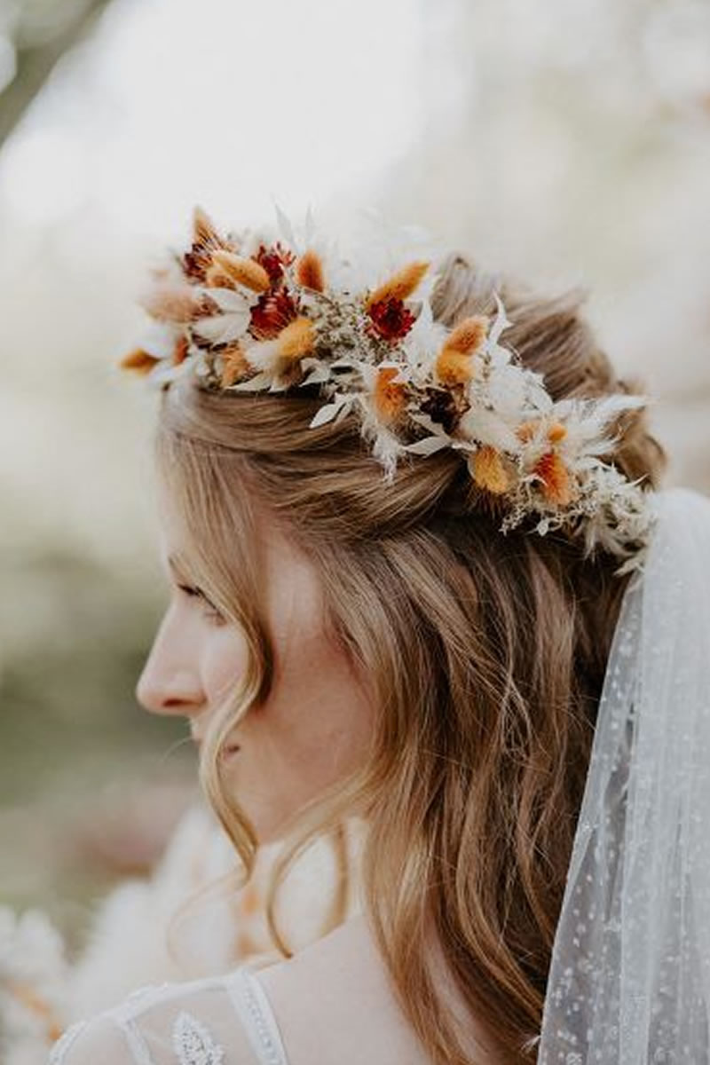 Coronas de flores para usar como tocado de en el día de la boda : Fiancee Bodas