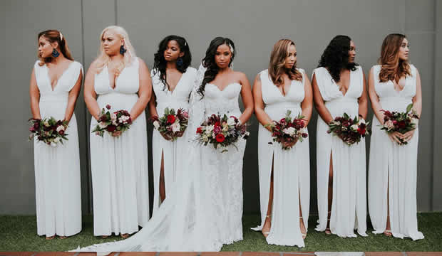 Damas de honor vestidas de blanco, la mejor opción para una boda de  primavera : Fiancee Bodas