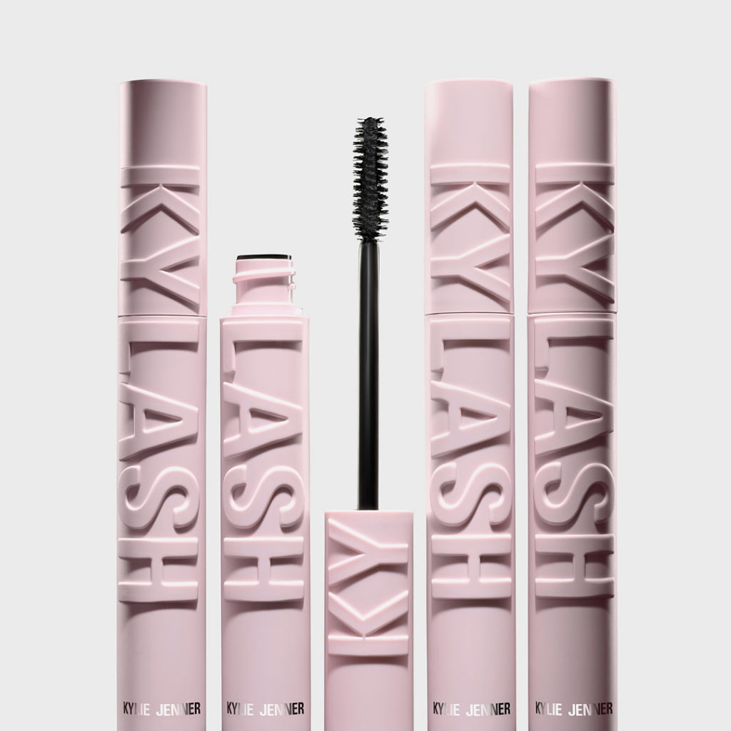 Kylie Jenner lanza la primera máscara de pestañas de Kylie Cosmetics