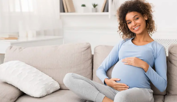 combate-el-melasma-y-manchas-durante-el-embarazo-con-la-linea-despigmentante-melascreen-de-laboratorios-ducray