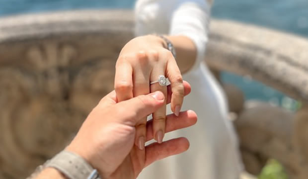 descubre-por-que-cada-dia-son-menos-las-parejas-que-optan-por-bodas-grandes-y-costosas-segun-el-nuevo-estudio-de-la-firma-joyera-77-diamonds