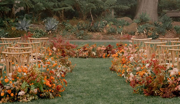 ideas-para-decorar-el-pasillo-de-la-ceremonia-en-una-boda-de-otono