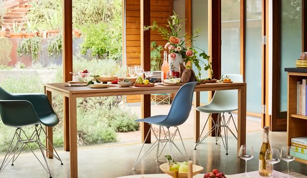 herman-miller-y-eames-office-celebran-el-75-aniversario-de-la-eames-shell-chair