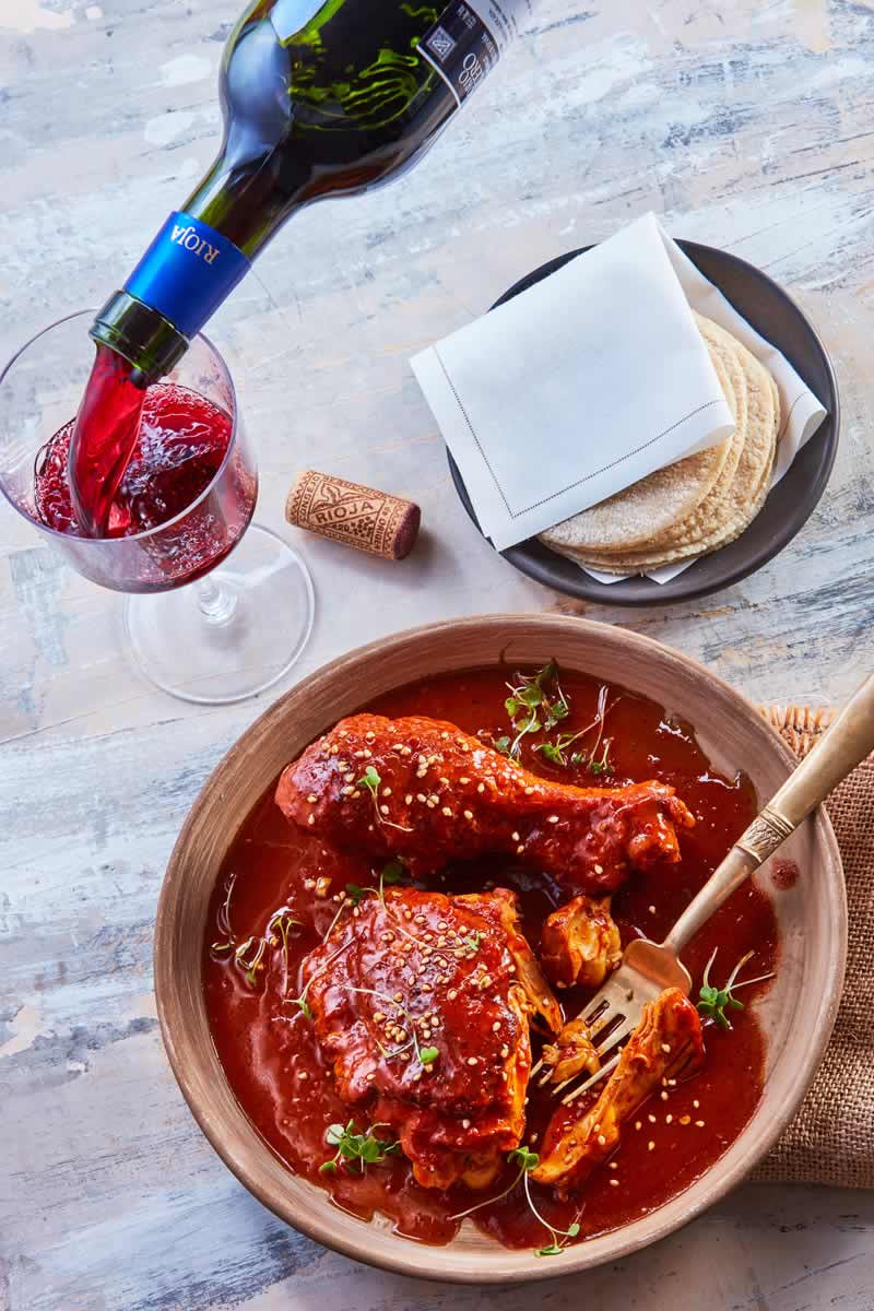 la-receta-del-pollo-en-salsa-de-guajillo-con-ajonjoli-mas-deliciosa-que-jamas-haz-probado-esta-aca