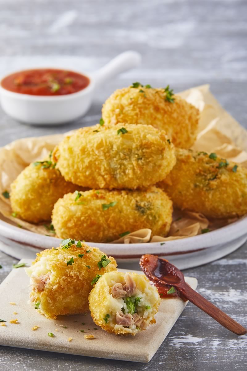 aprende-a-preparar-estas-deliciosas-croquetas-de-papa-con-atun-y-brocoli