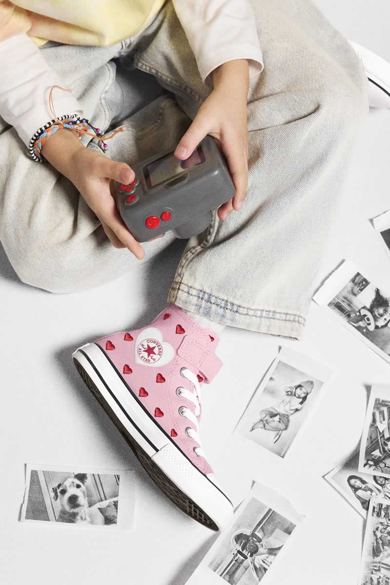con-converse-chucks-enamorados-celebra-todas-las-formas-del-amor-en-este-san-valentin