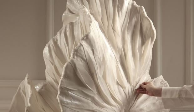 30-pasteles-esculturales-que-son-perfectos-para-bodas-de-estetica-moderna